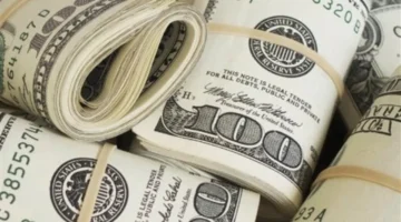 تحركات أسعار الدولار في بنك مصر والبنك التجاري الدولي خلال تعاملات اليوم